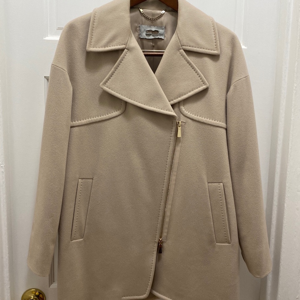 Cashmere coat by MaxMara group